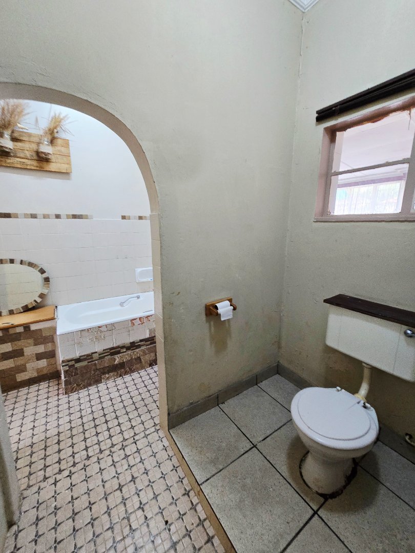 5 Bedroom Property for Sale in Elandia North West